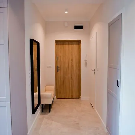 Next To The Old Town & Krasinski Garden شقة *