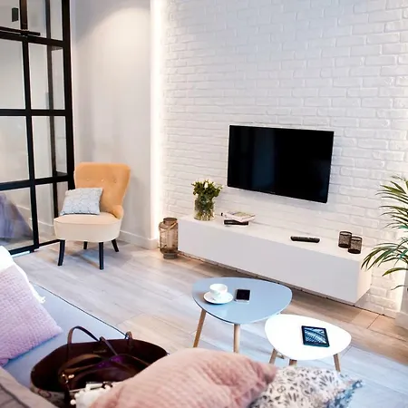 Next To The Old Town & Krasinski Garden *