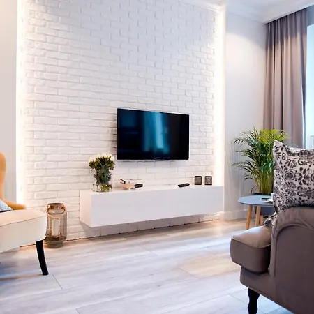 Next To The Old Town & Krasinski Garden Апартаменты