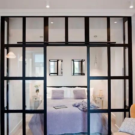 アパート Next To The Old Town & Krasinski Garden ワルシャワ